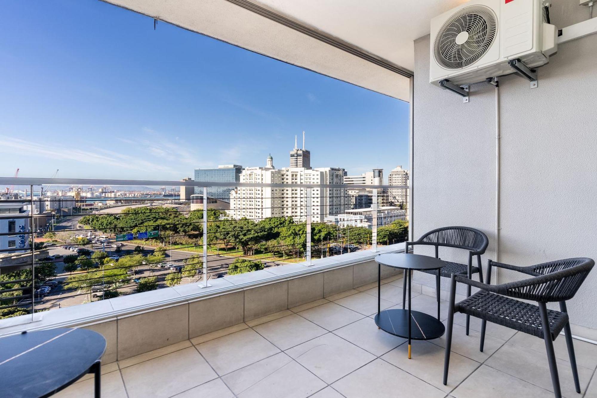 Harbour Edge Apartment *