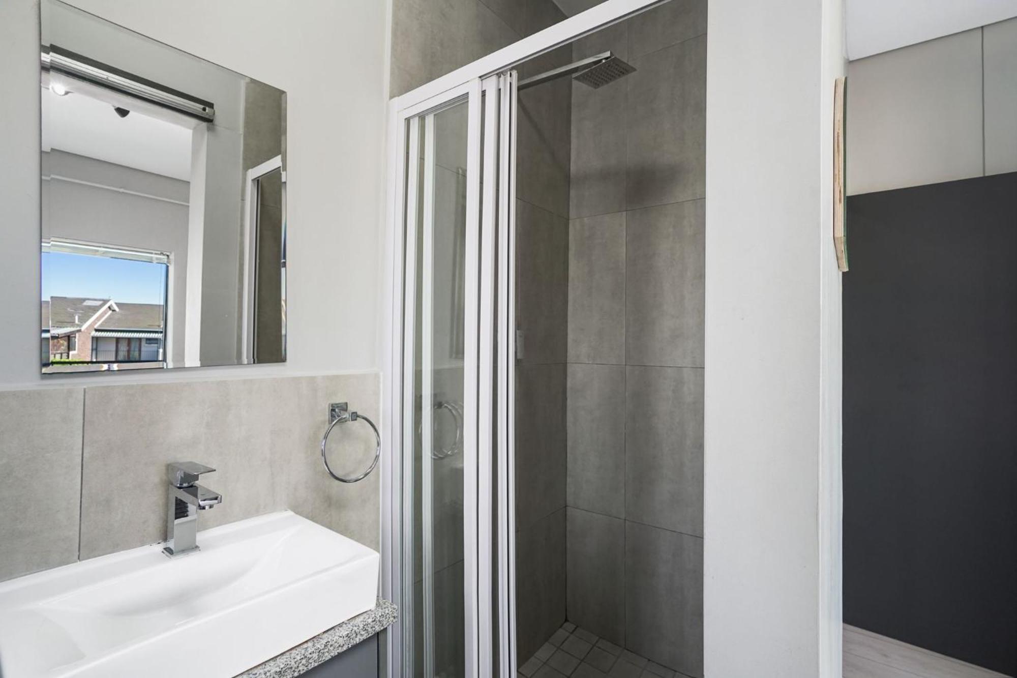 Apartment Blouberg Mews By Host Agents Cape Town