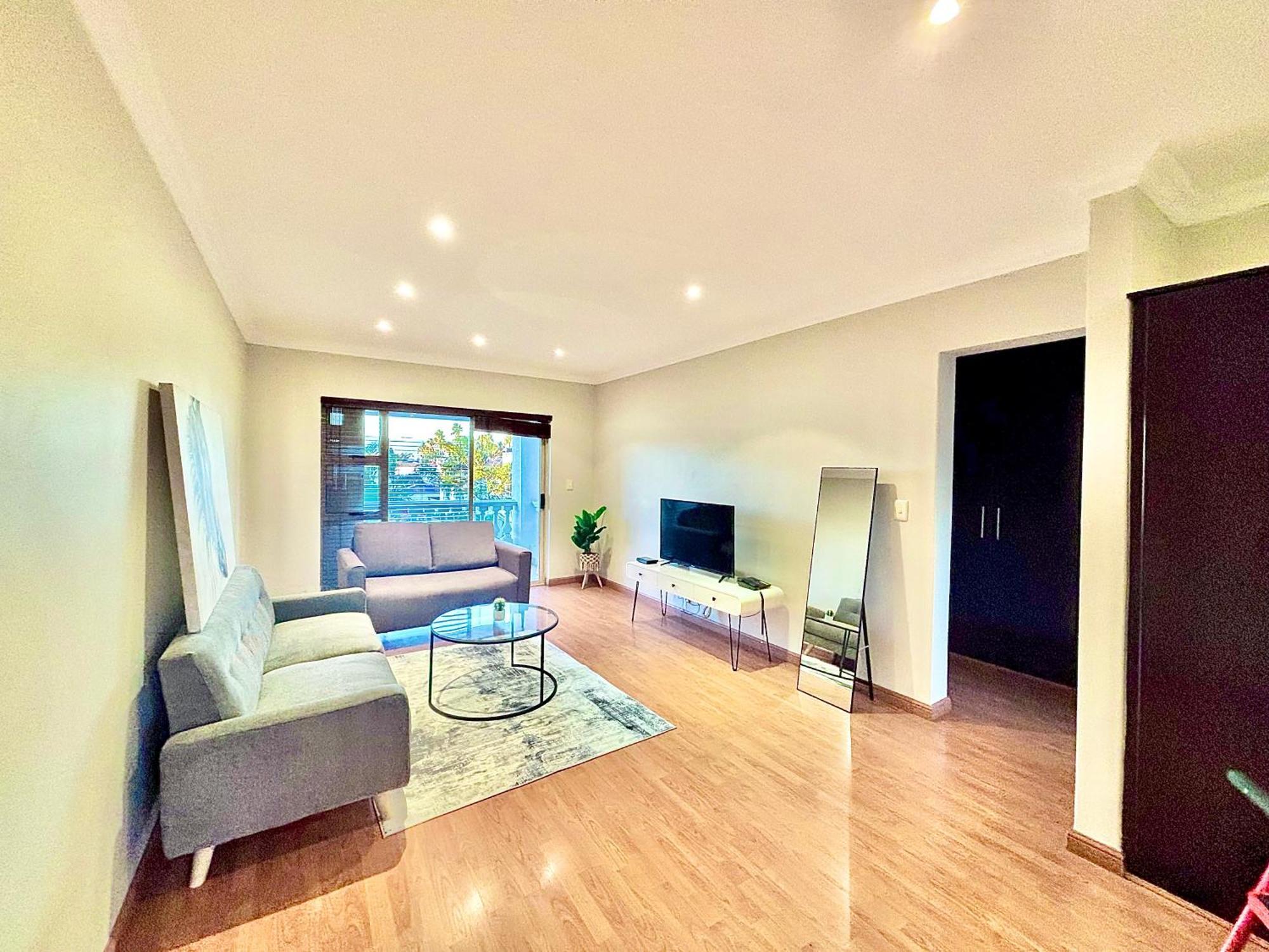 Apartment Spanish Charm In The Heart Of Century Stylish Near Canal Walk! *