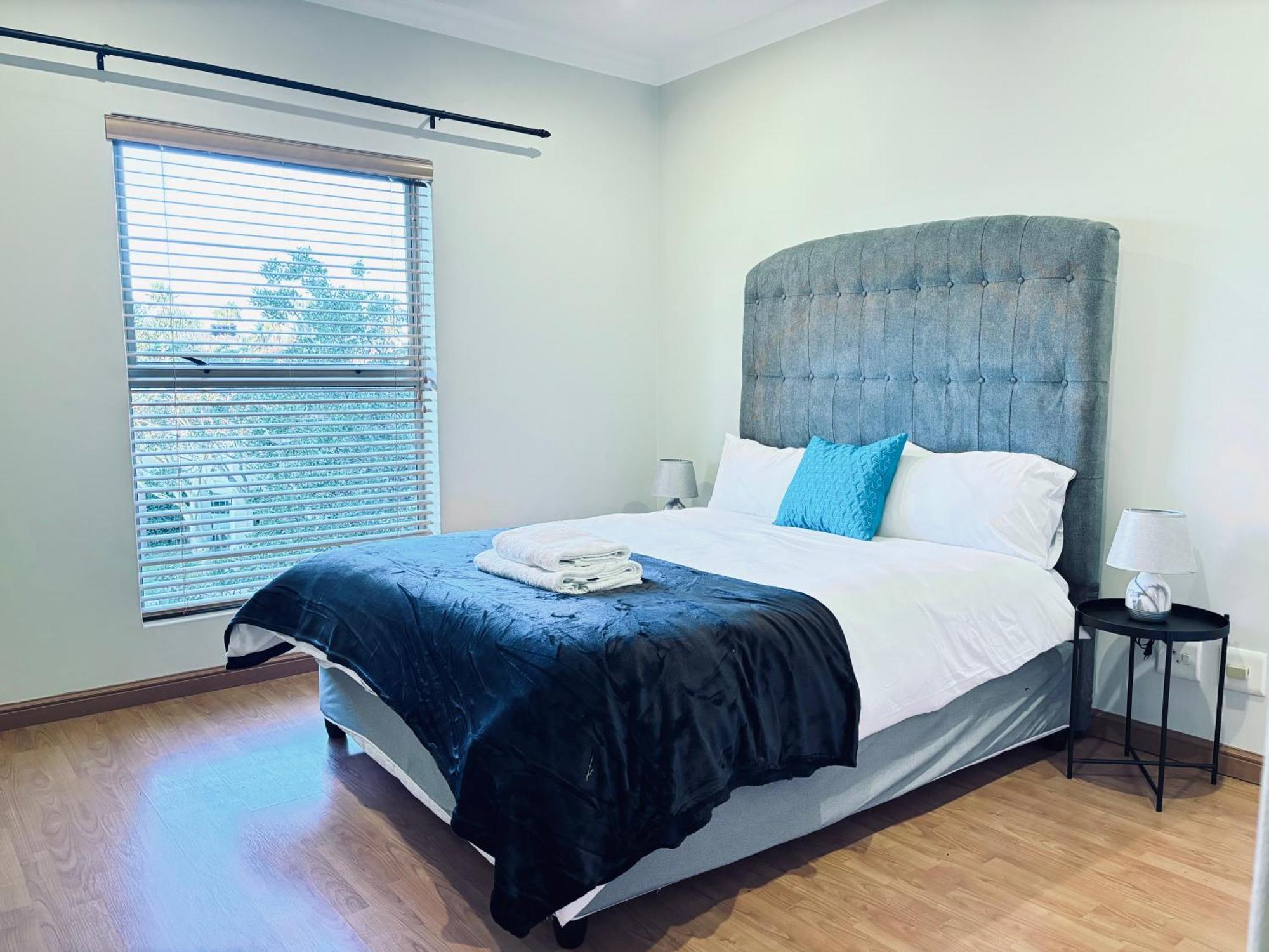 Apartment Spanish Charm In The Heart Of Century Stylish Near Canal Walk! Cape Town