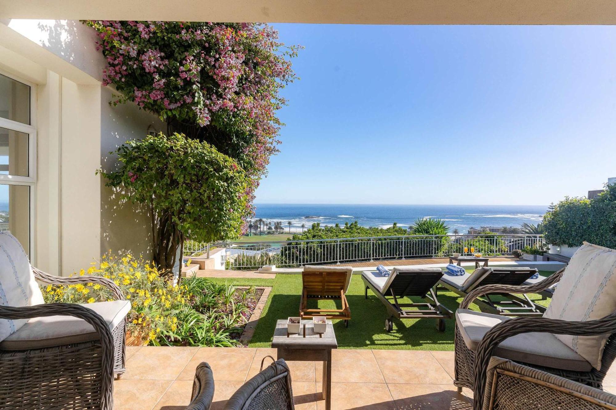 Tree - Comfy Panoramic Views Pool Holiday home