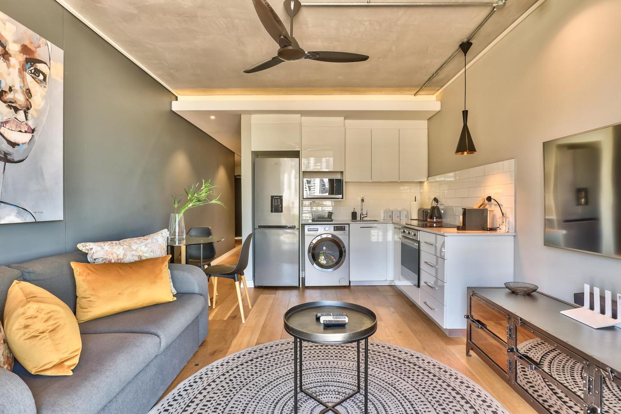 Table Mountain Facing Gem Apartment *
