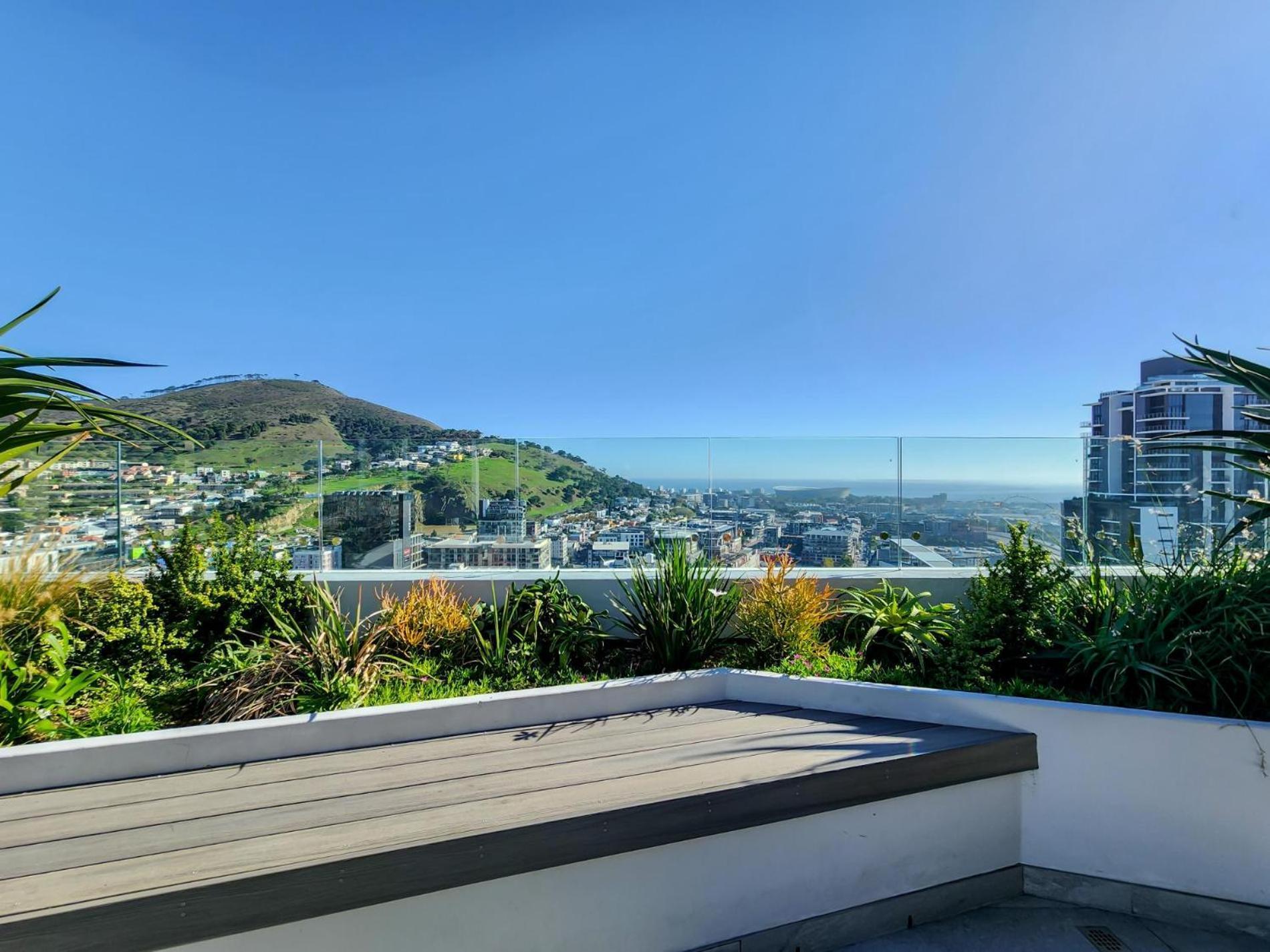 Apartment Sky High Views At The Rubik With Rooftop Pool *