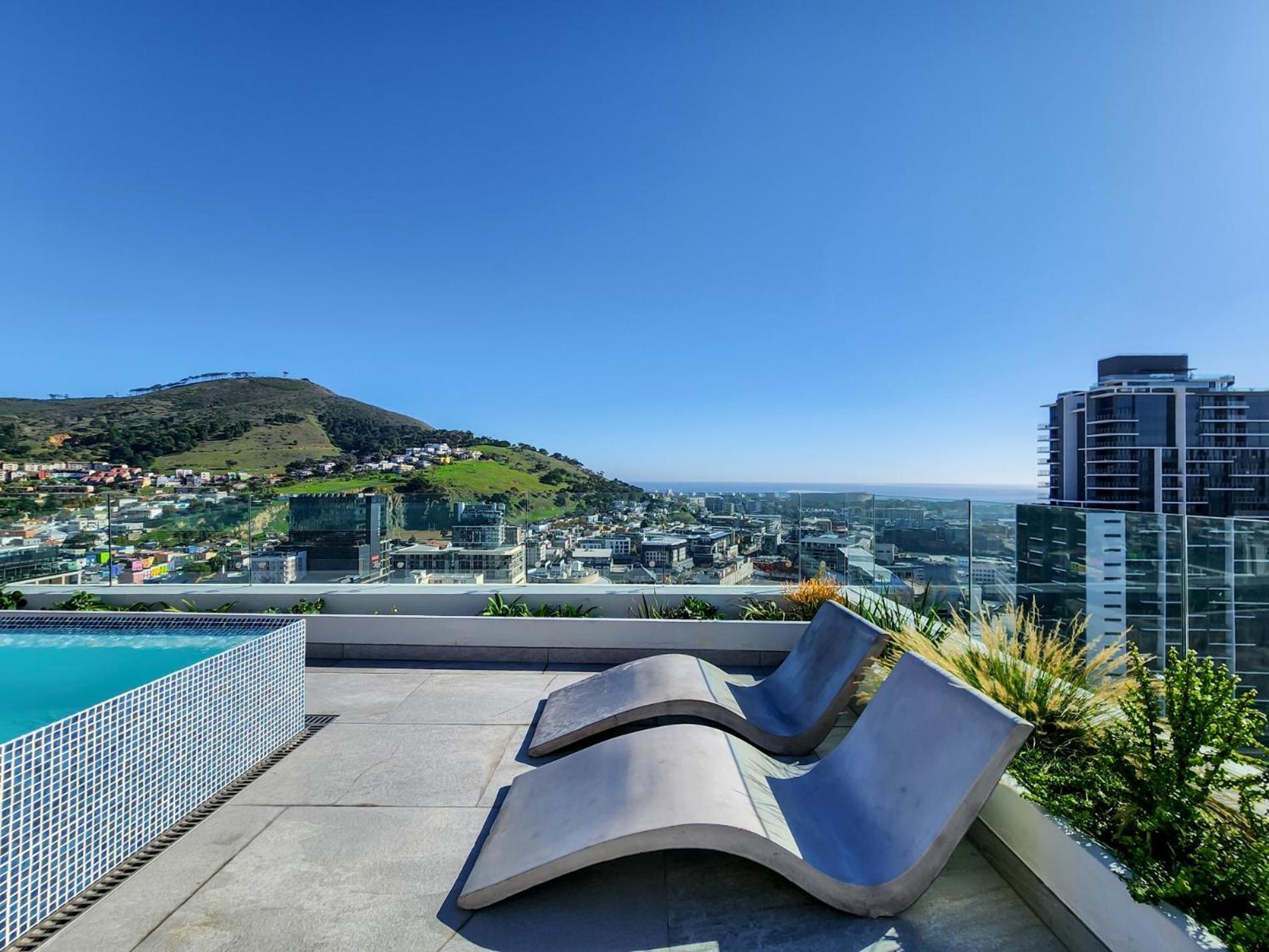 Apartment Sky High Views At The Rubik With Rooftop Pool
