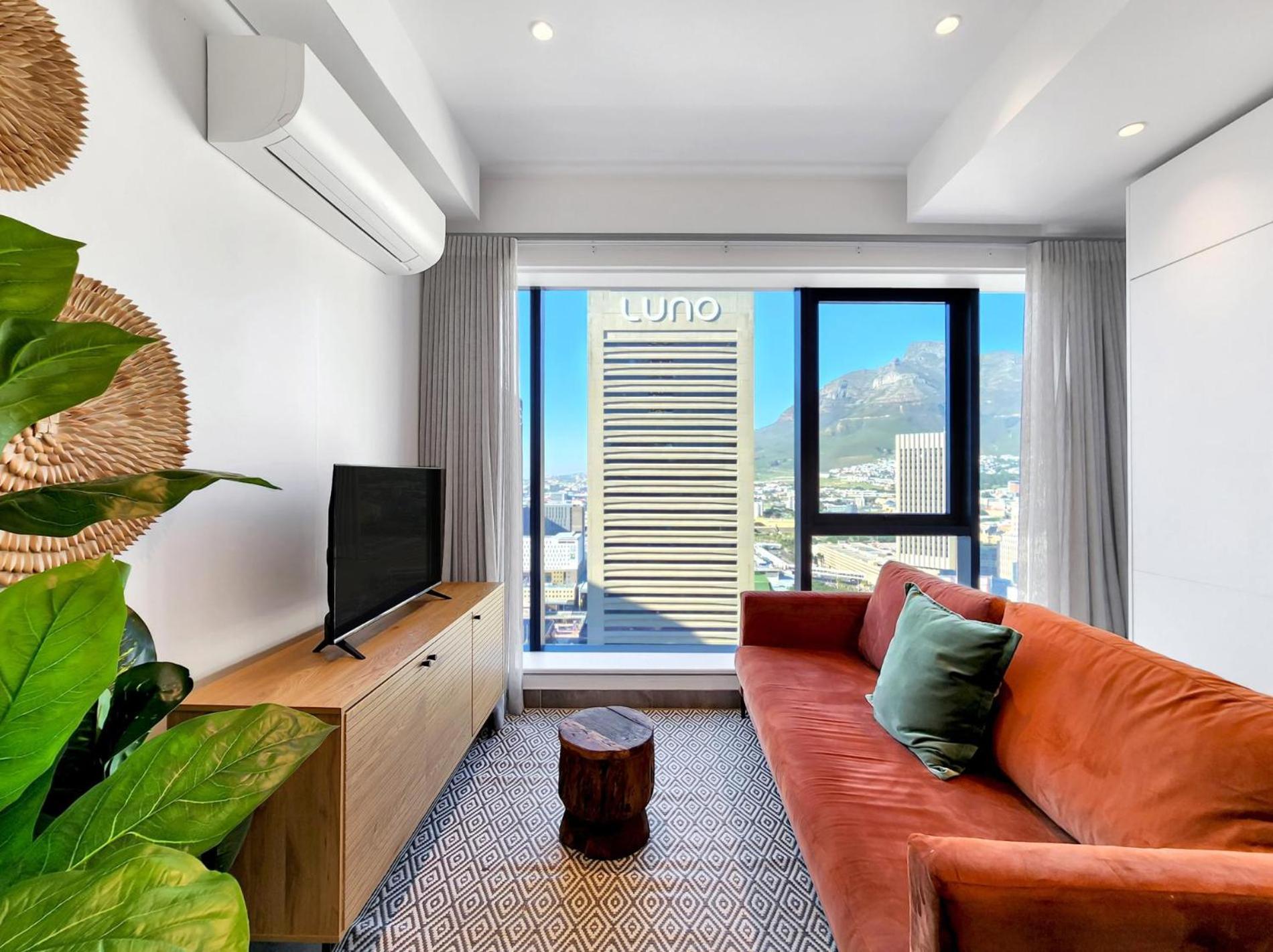 Apartment Sky High Views At The Rubik With Rooftop Pool *
