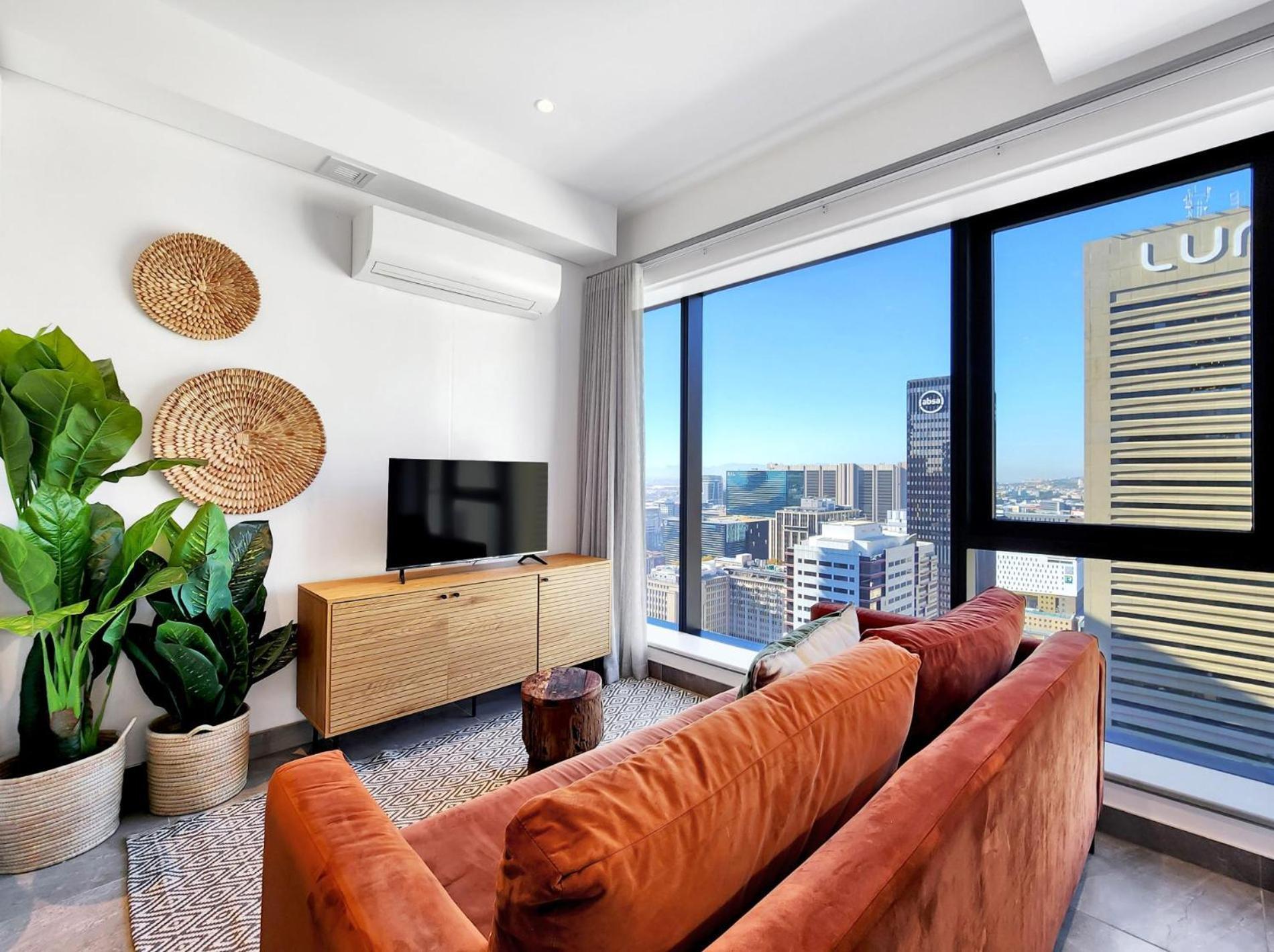 Sky High Views At The Rubik With Rooftop Pool Apartment