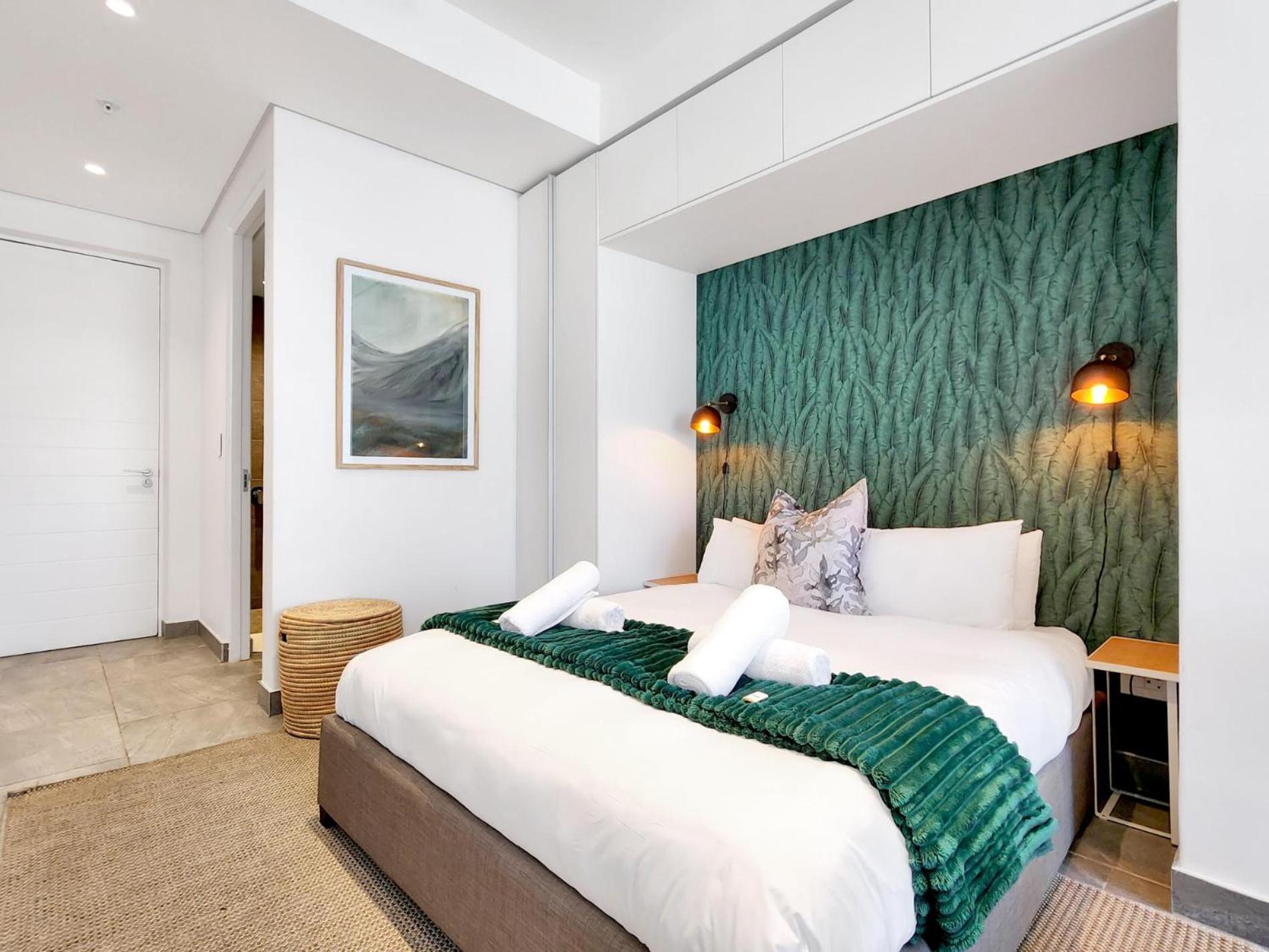 Sky High Views At The Rubik With Rooftop Pool * Cape Town
