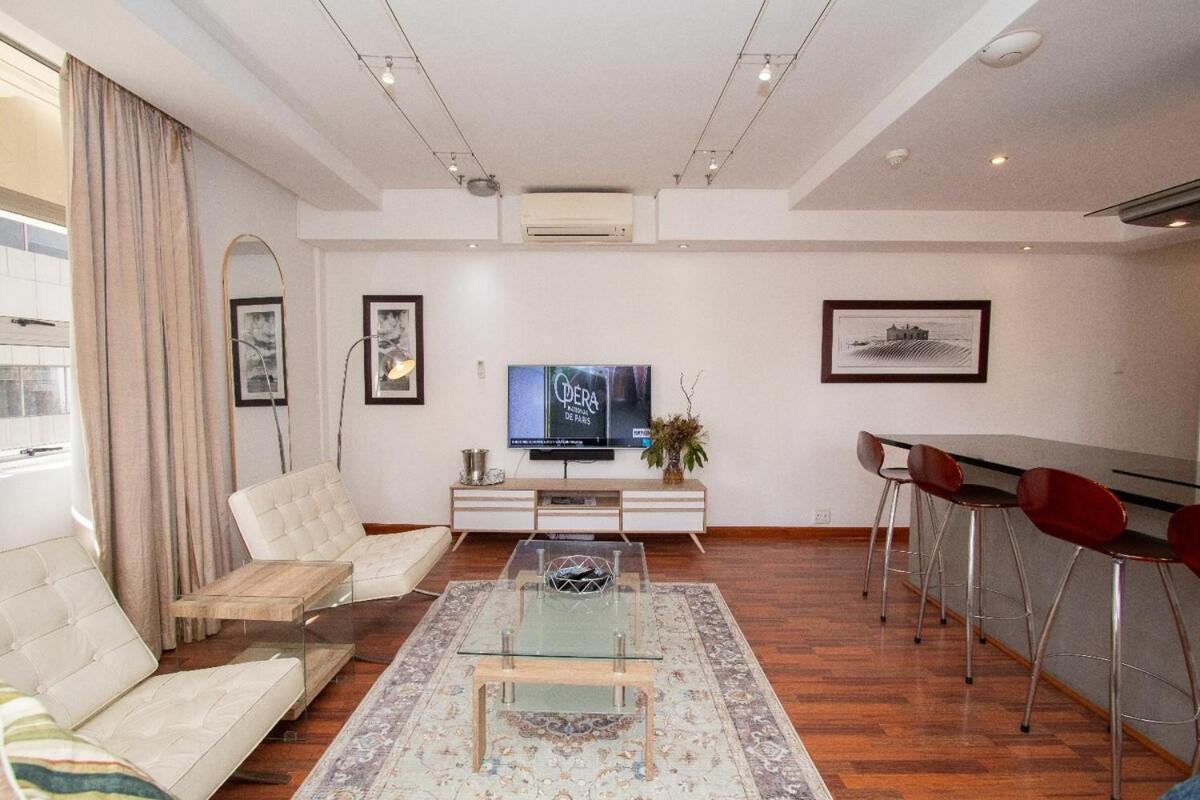 Apartment In Circa, Foreshore *