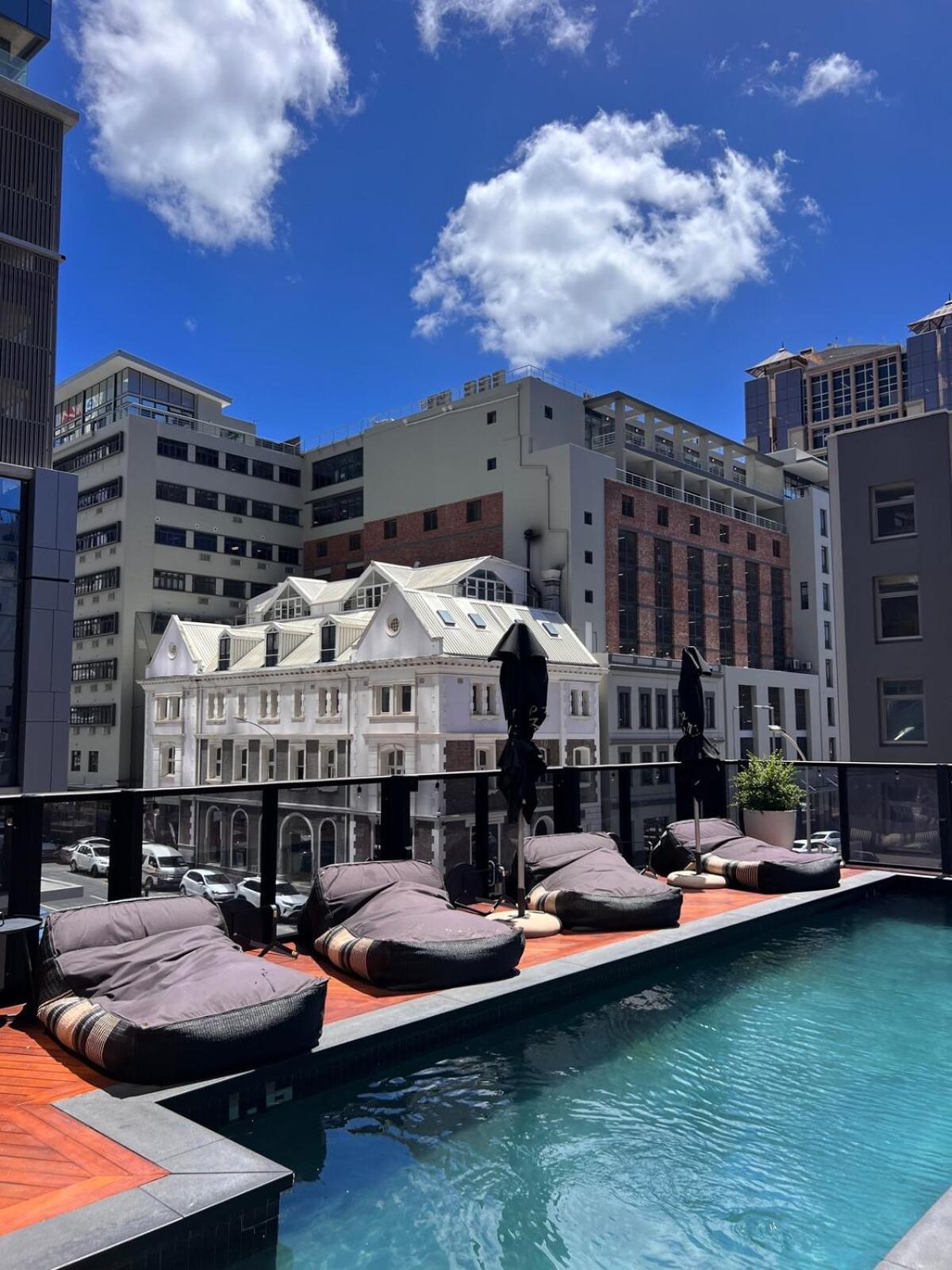 Upmarket 2 Bedroom With Views * Cidade Do Cabo