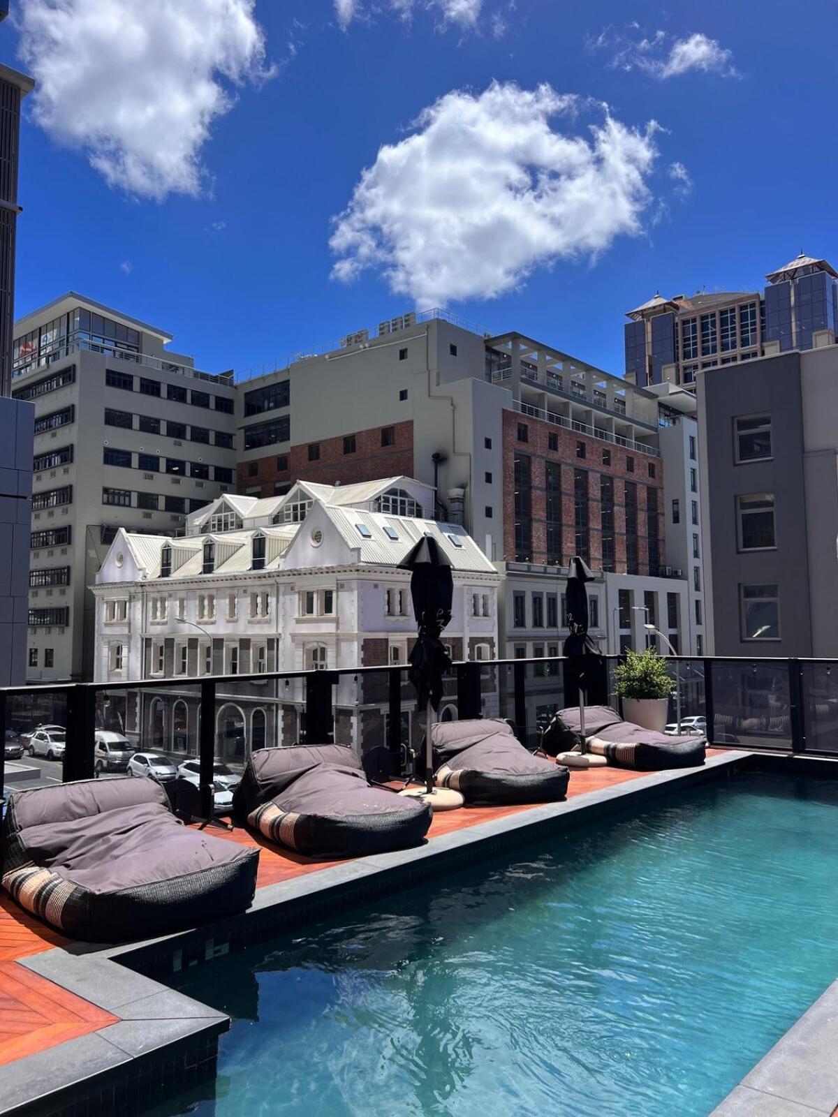 Apartamento Upmarket 2 Bedroom With Views *