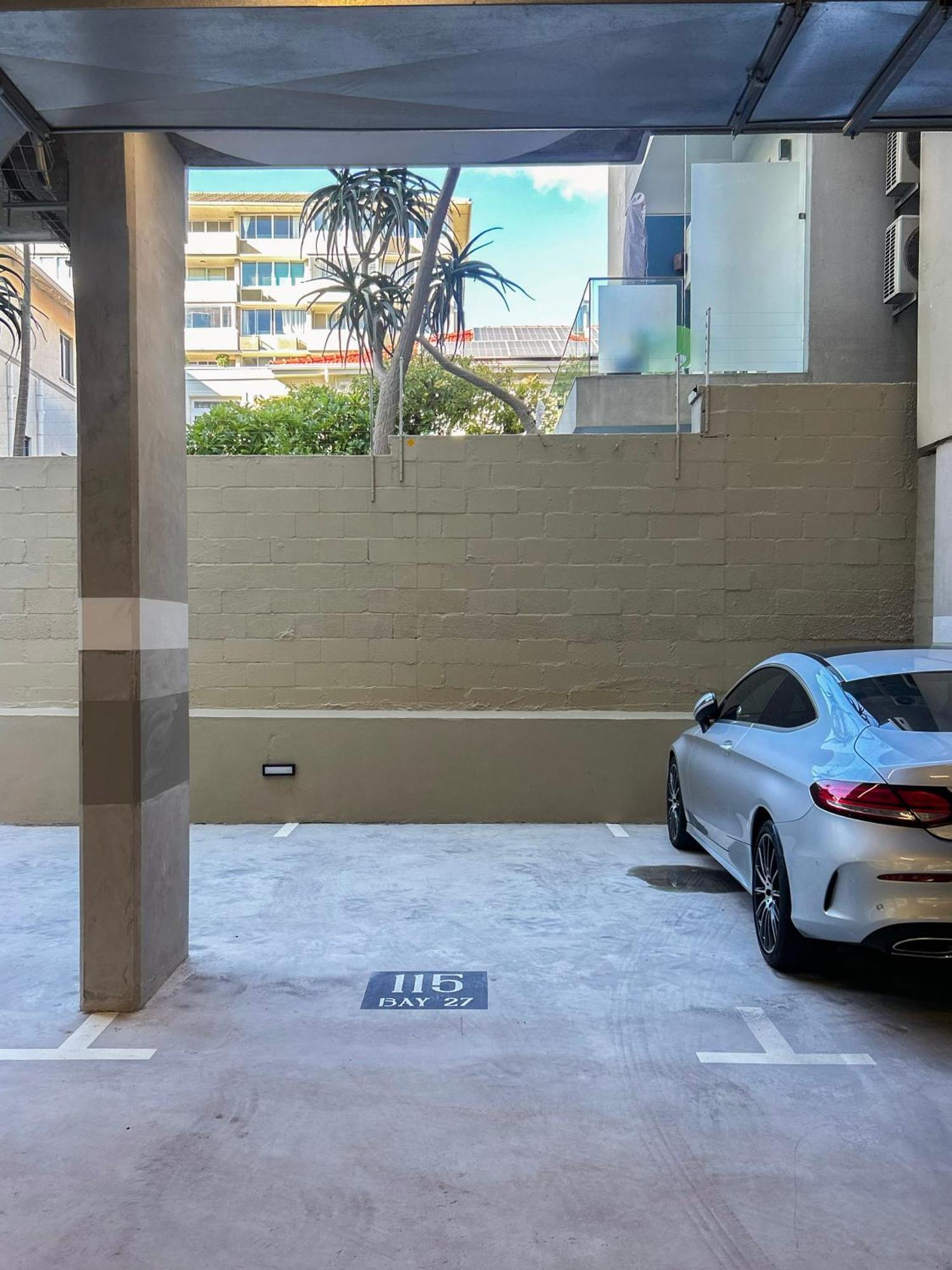 Luxury At The Braemar, Point Apartment