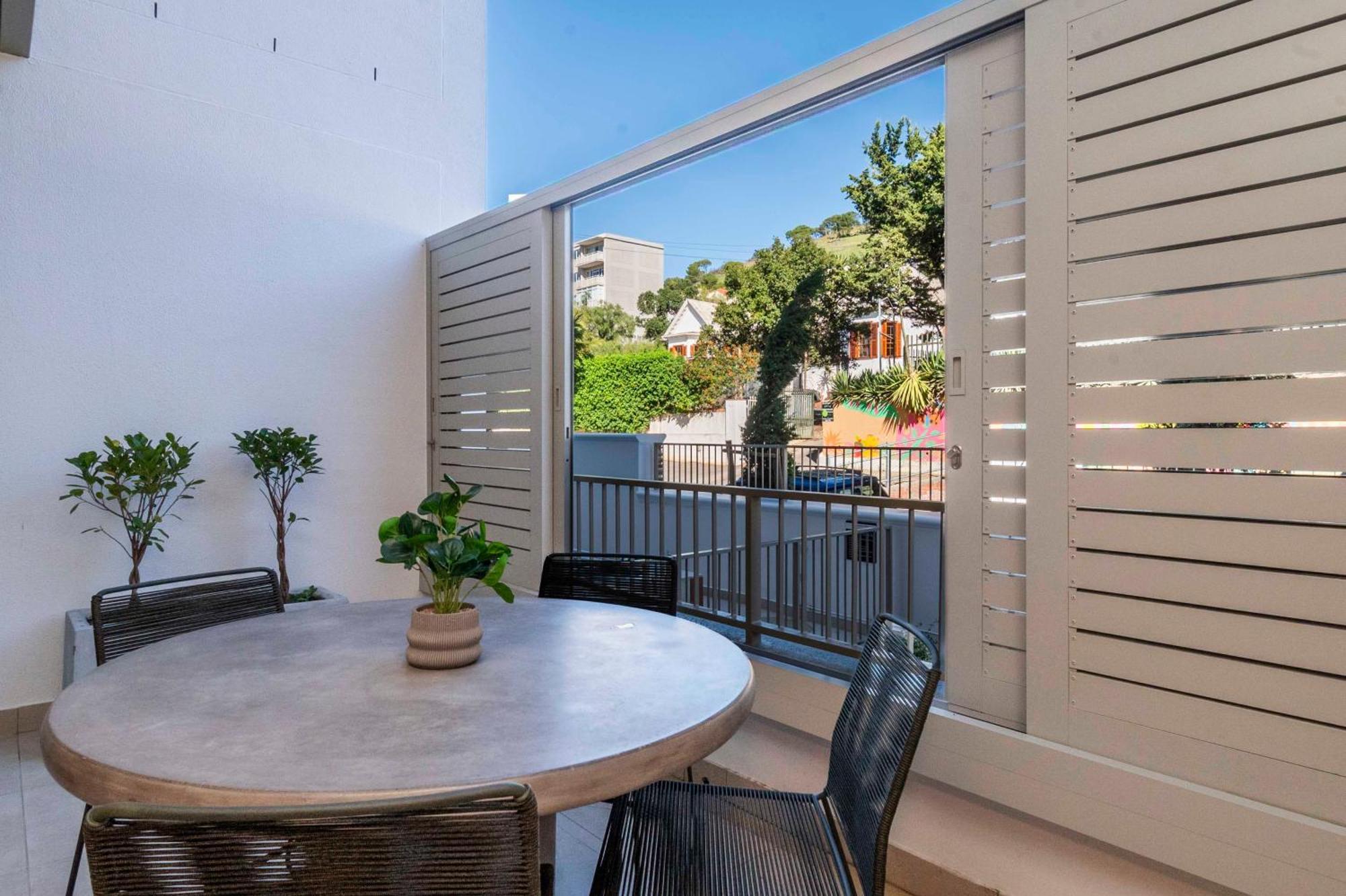 Apartment Luxury At The Braemar, Point