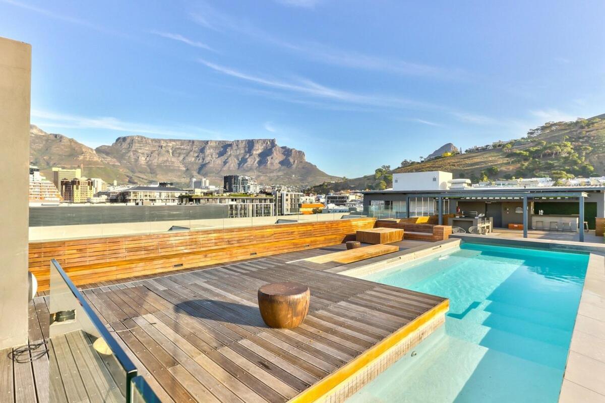 Table Mountain Facing Gem Apartment