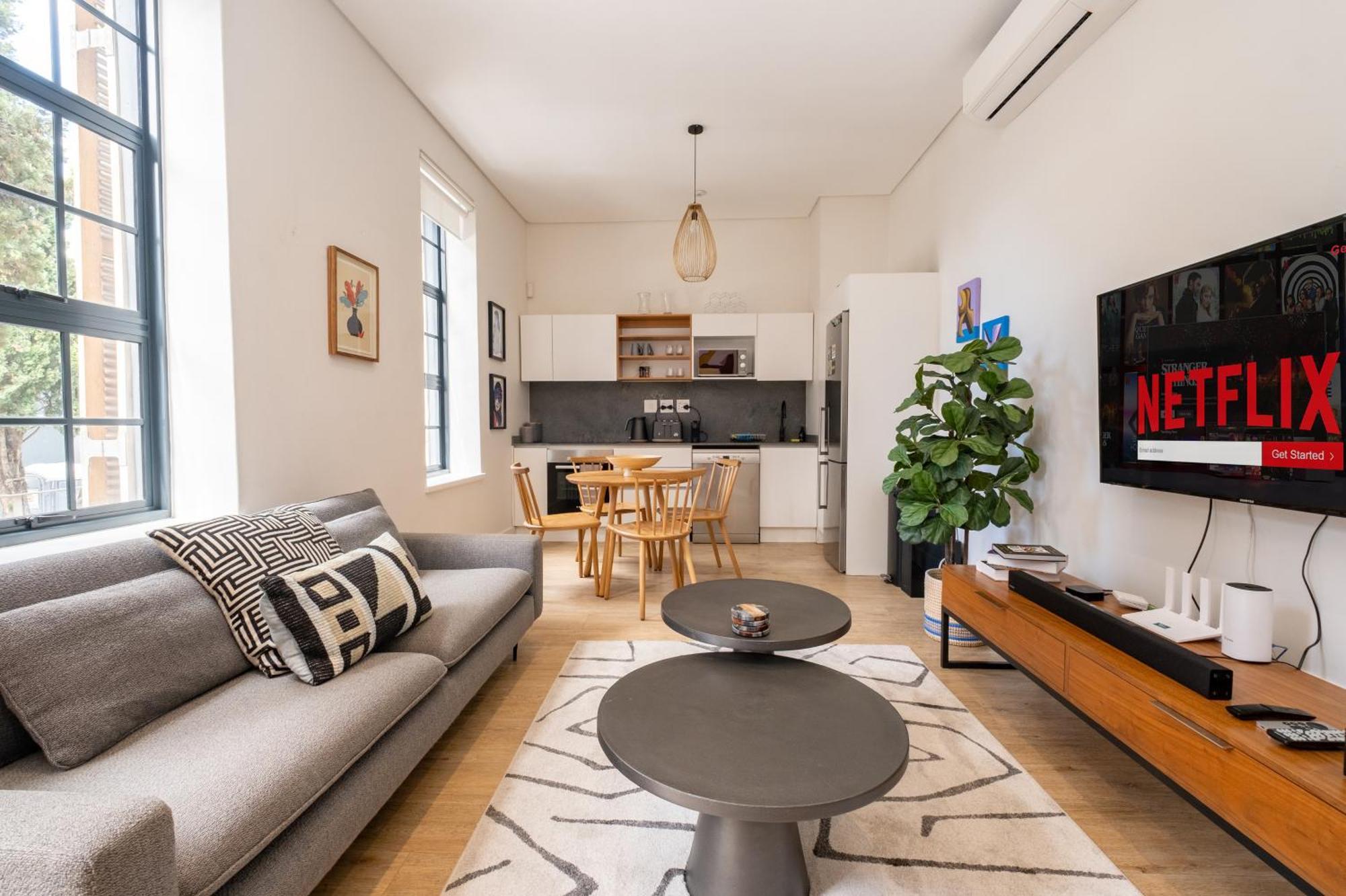 Two-bedroom With Hot Tub In De Waterkant * Cape Town