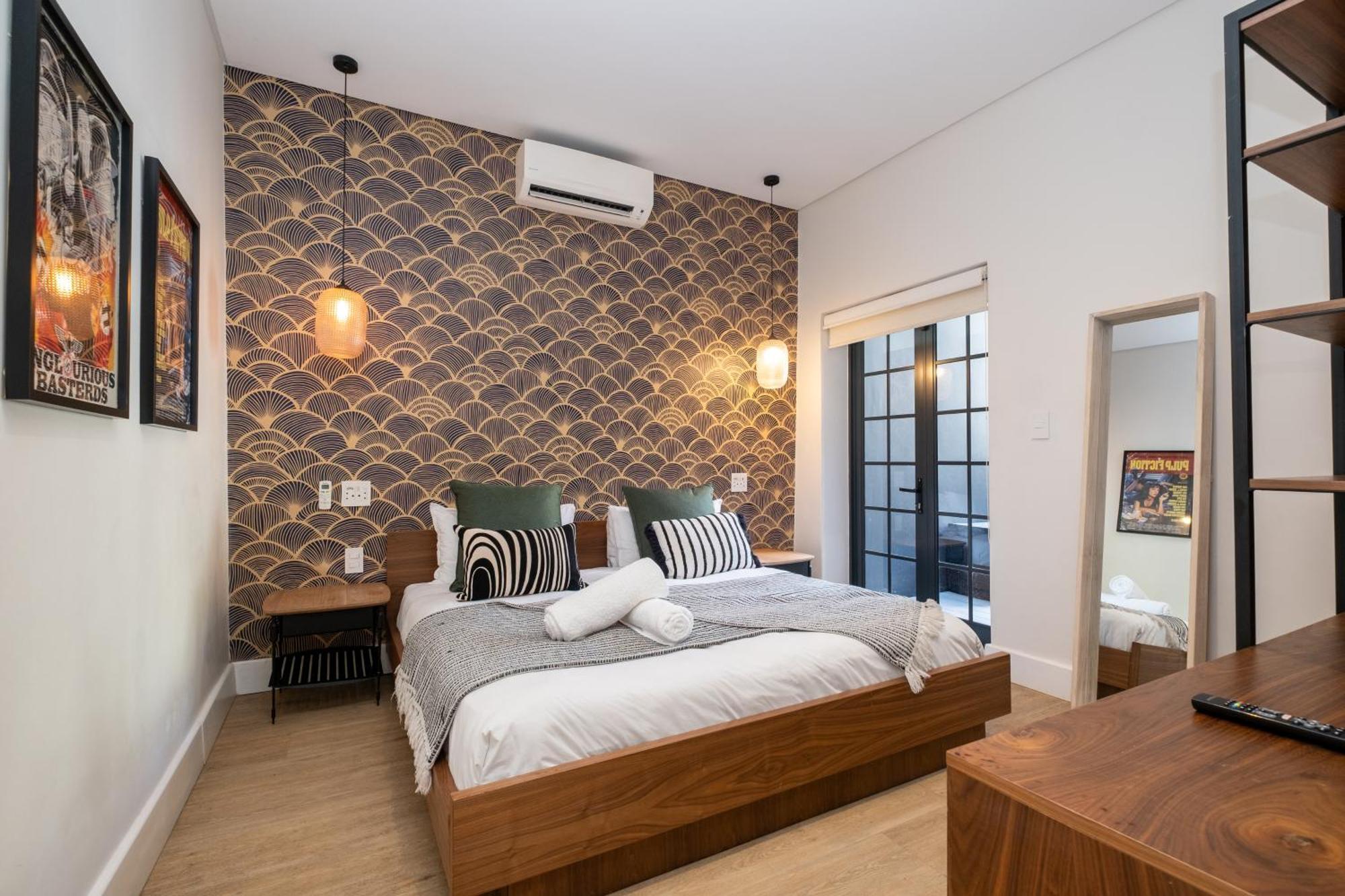 Two-bedroom With Hot Tub In De Waterkant