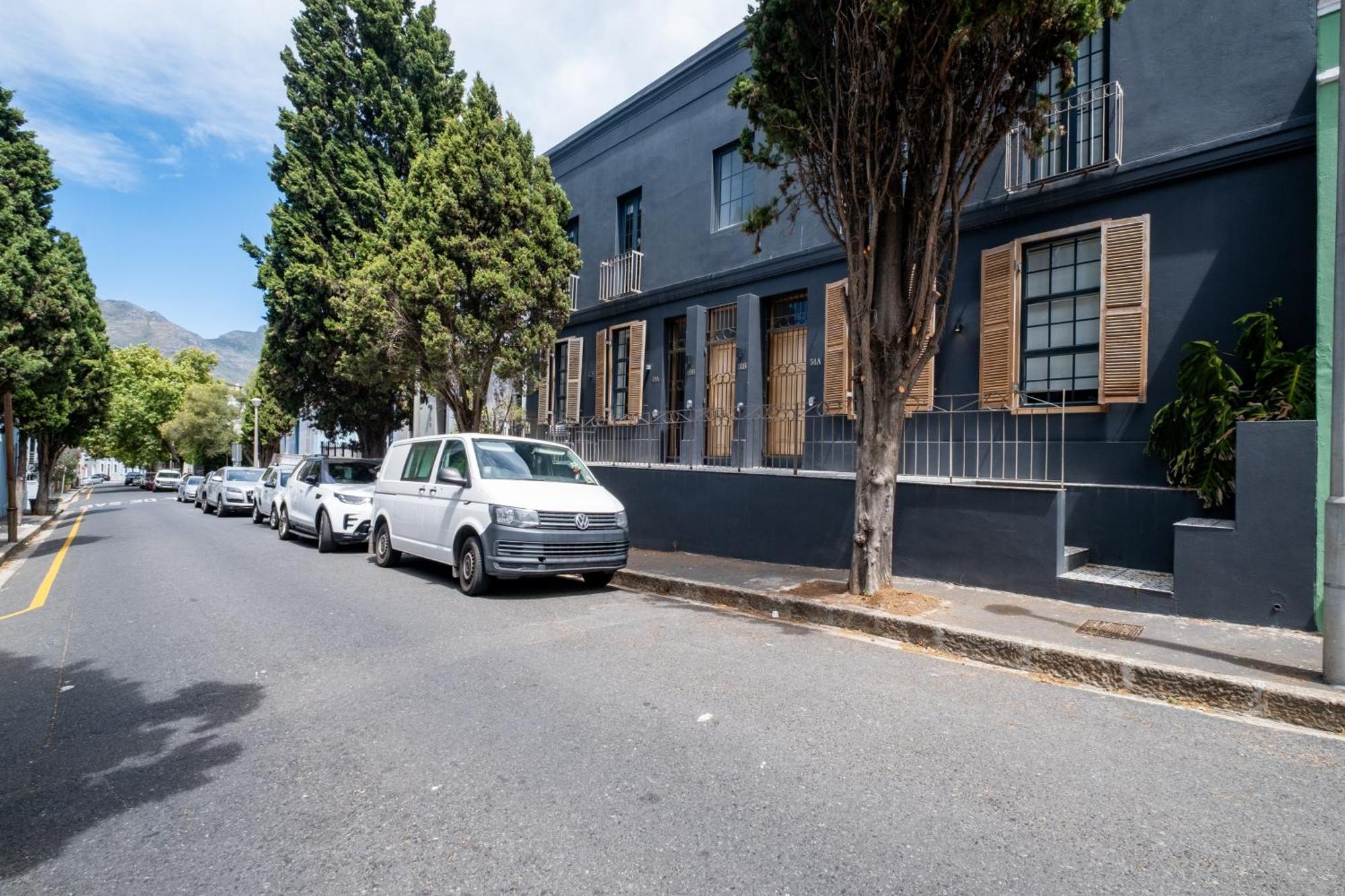 Apartment Two-bedroom With Hot Tub In De Waterkant Cape Town