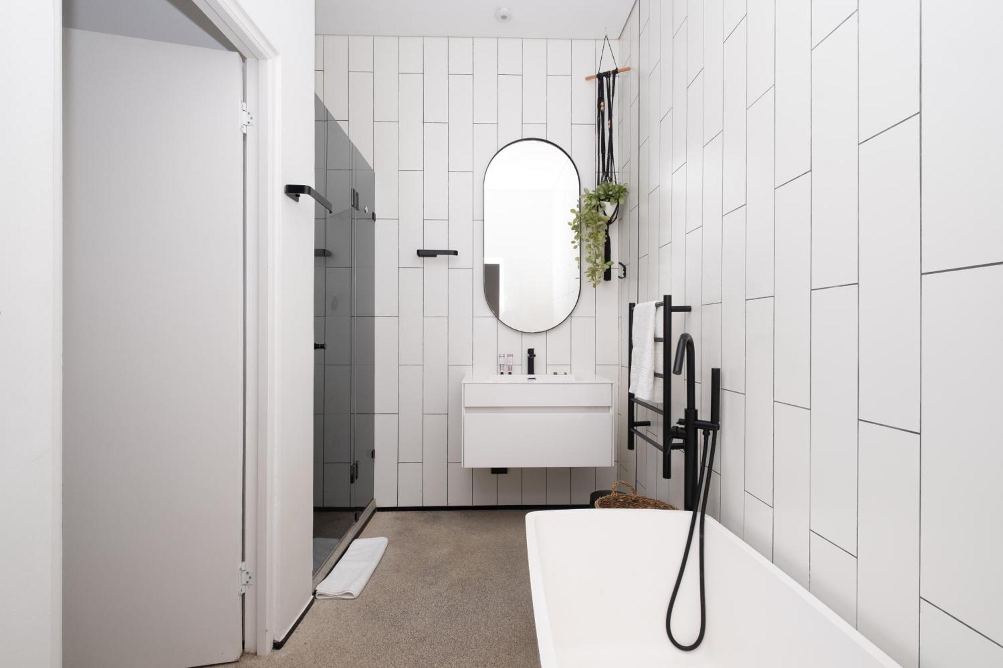 Two-bedroom With Hot Tub In De Waterkant