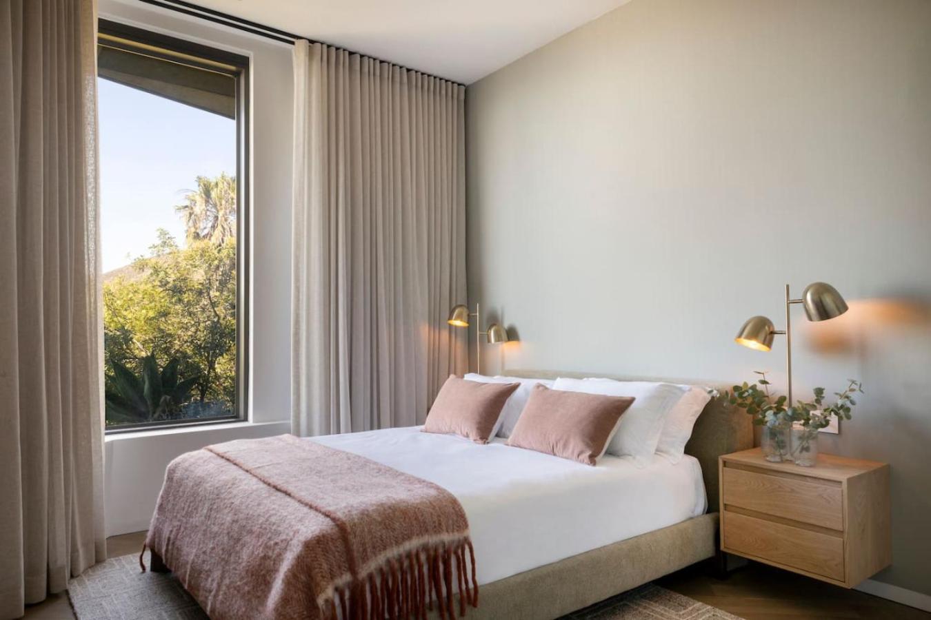 Indigo Sky Apartment
