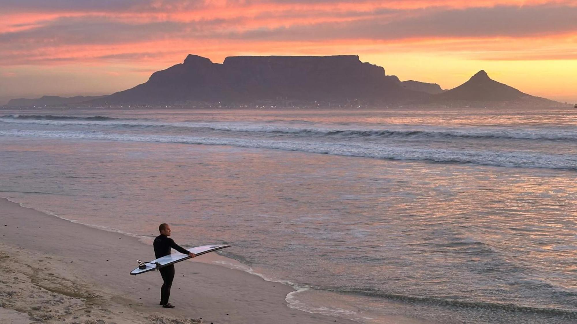 Luxurious Ocean View Beachfront Apartment Cape Town