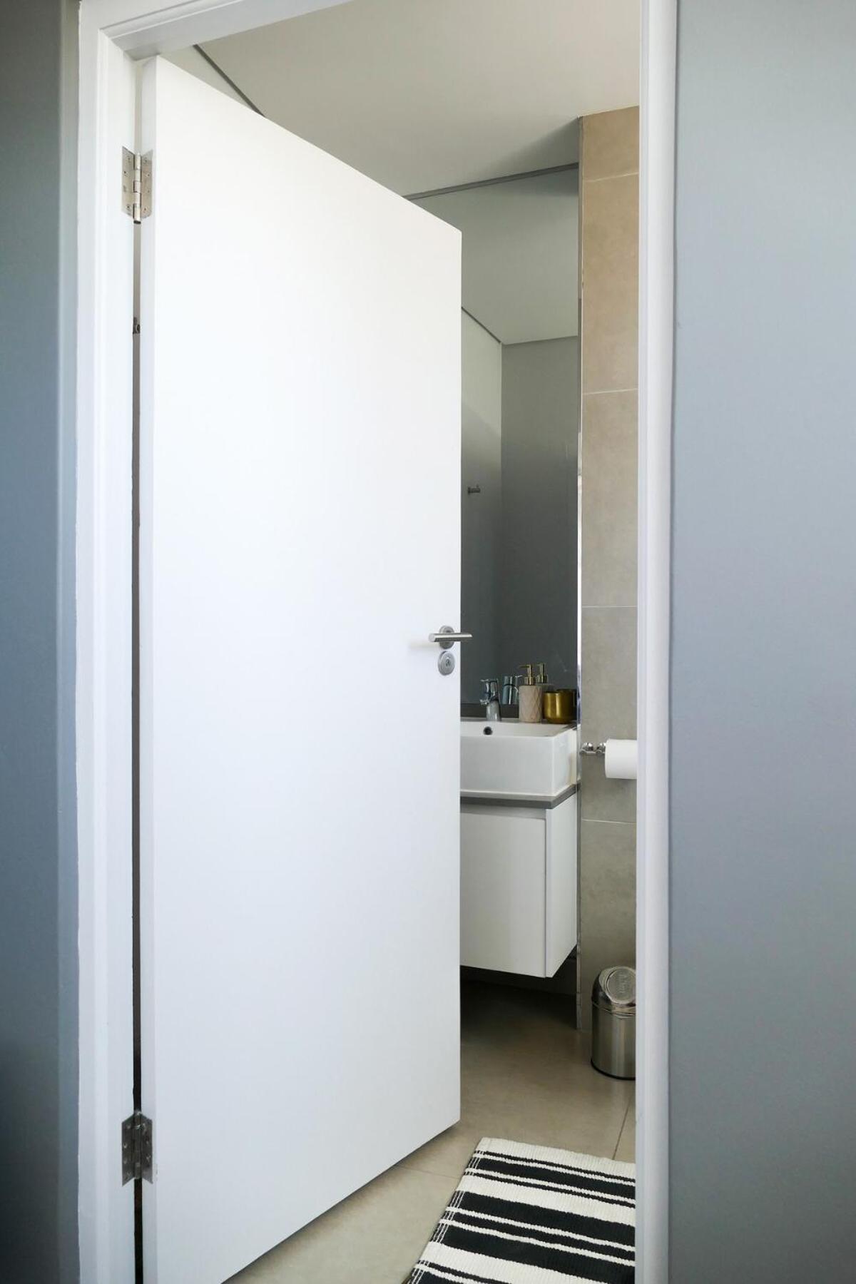 Bree Street Apartment *