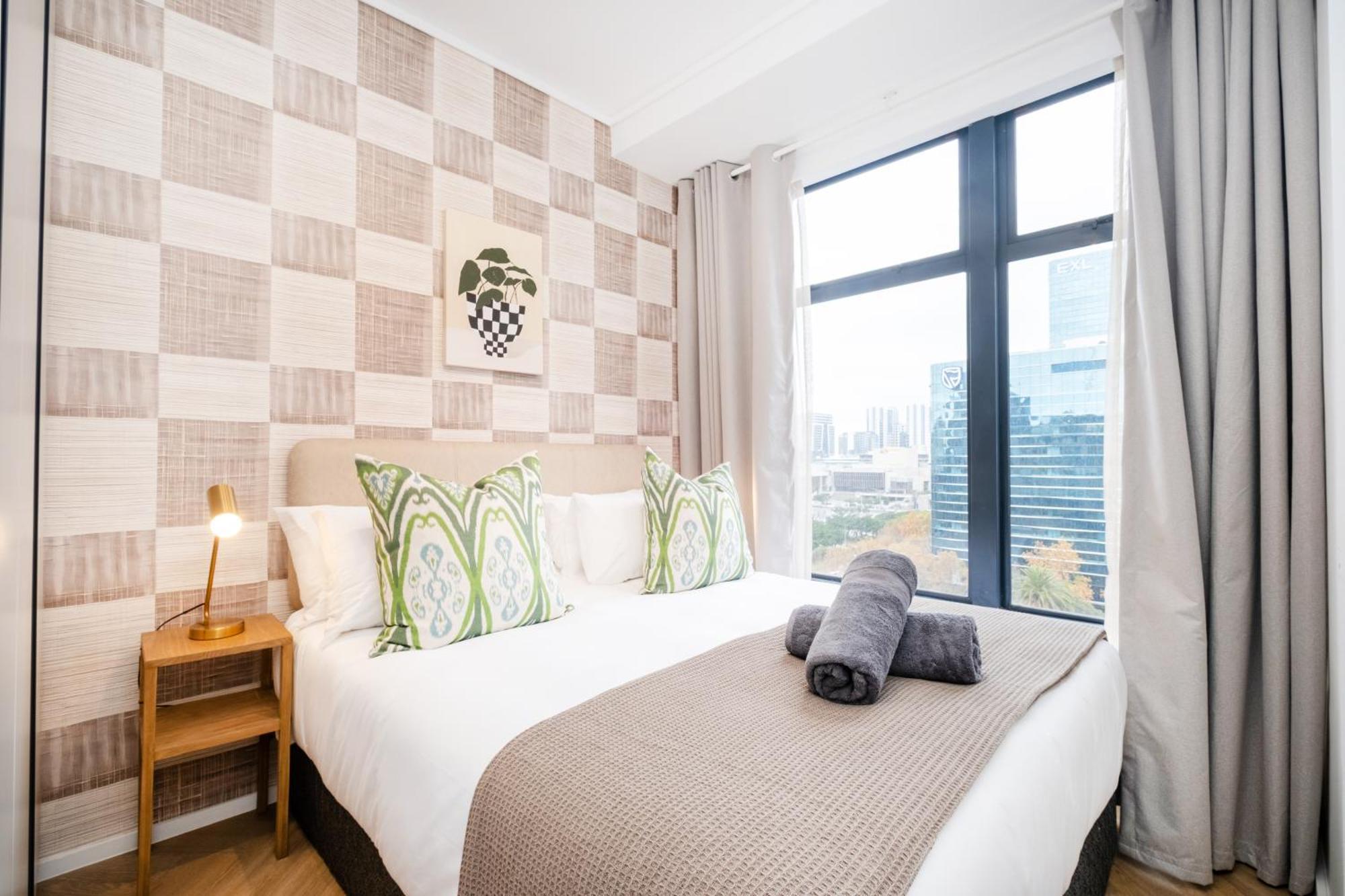 Apartment 801 Zeeland Pier - Lux 2 Bedroom Near Cticc With Free Onsite Parking Cape Town