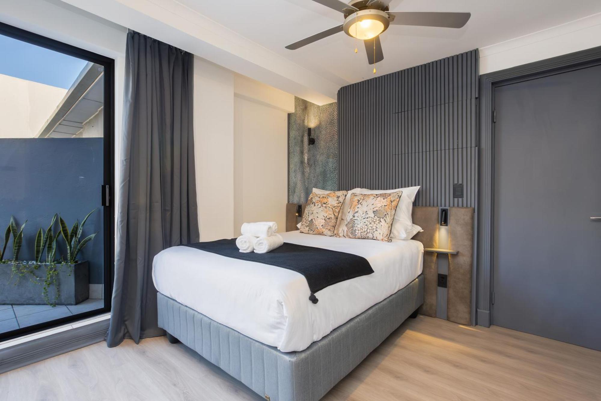 Modern Studio - Table Mountain Views, Gym, Free Parking, Strong Wifi Cape Town