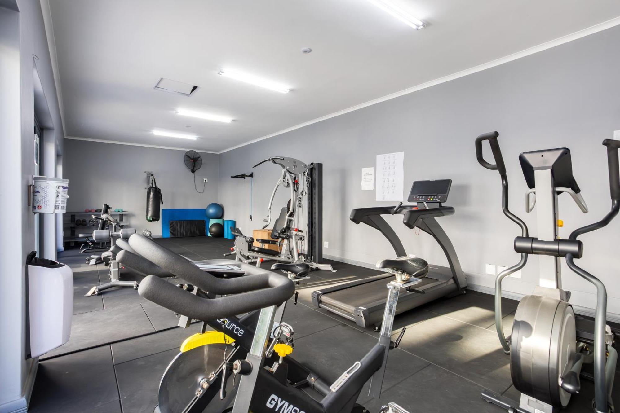 Modern Studio - Table Mountain Views, Gym, Free Parking, Strong Wifi Apartment