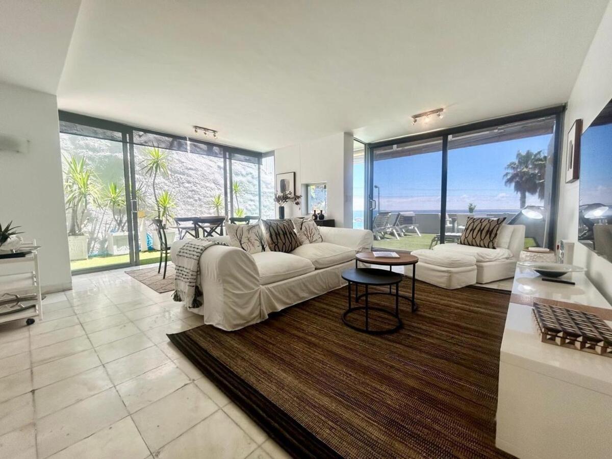 3 Bedroom Luxurious In Clifton *