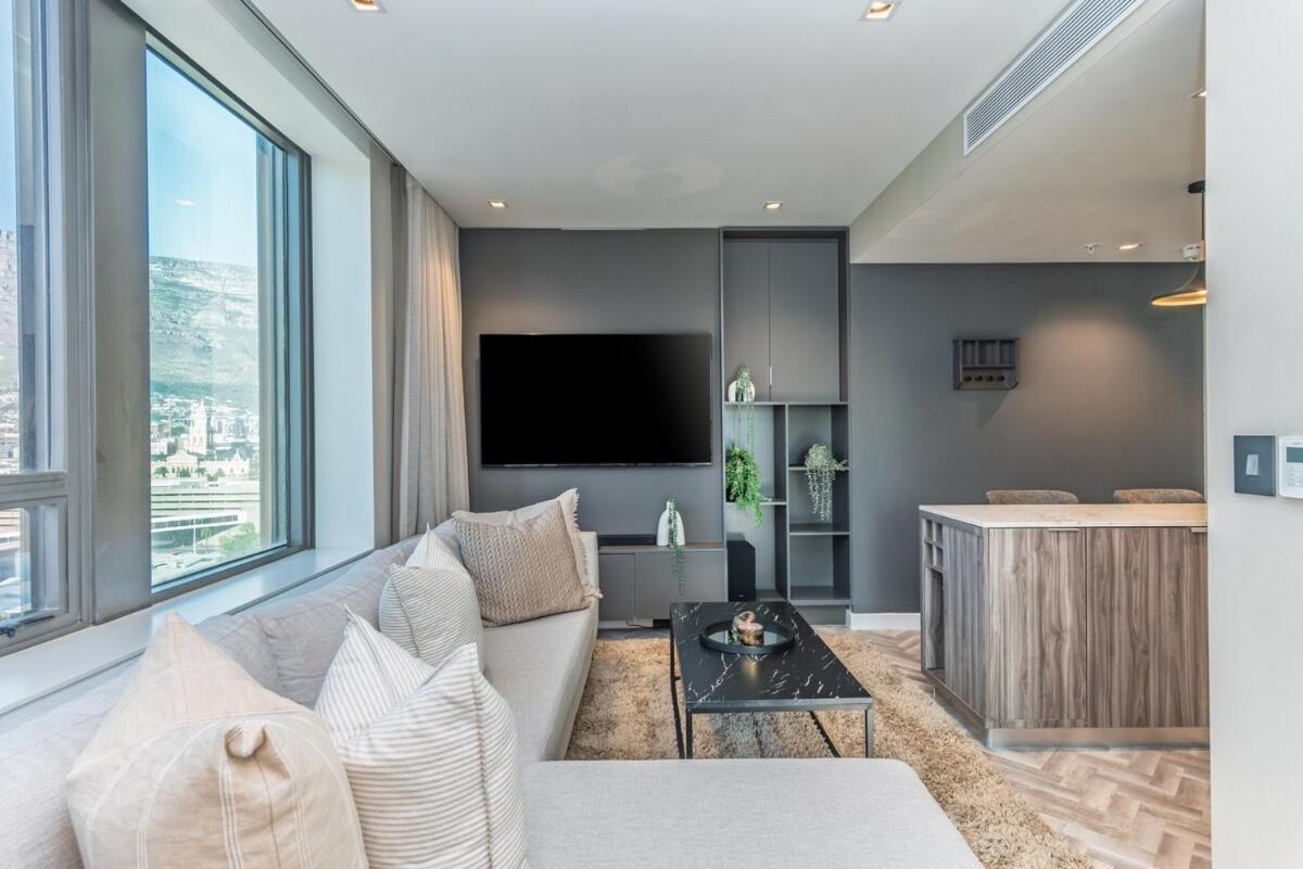 Luxury Oasis With King Bed, Ac, Walk-in Shower * Cidade Do Cabo
