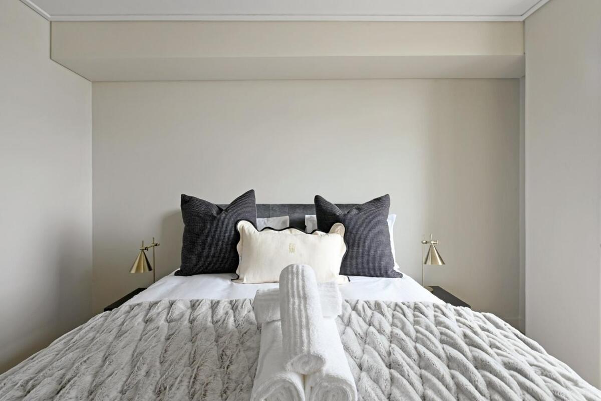 Apartment Esme Ocean Breeze 1 Bedroom In Sea Point Cape Town