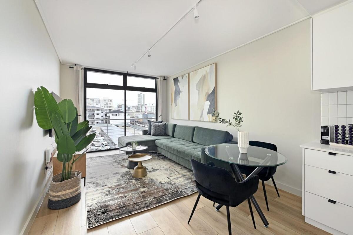 Esme Ocean Breeze 1 Bedroom In Sea Point Cape Town