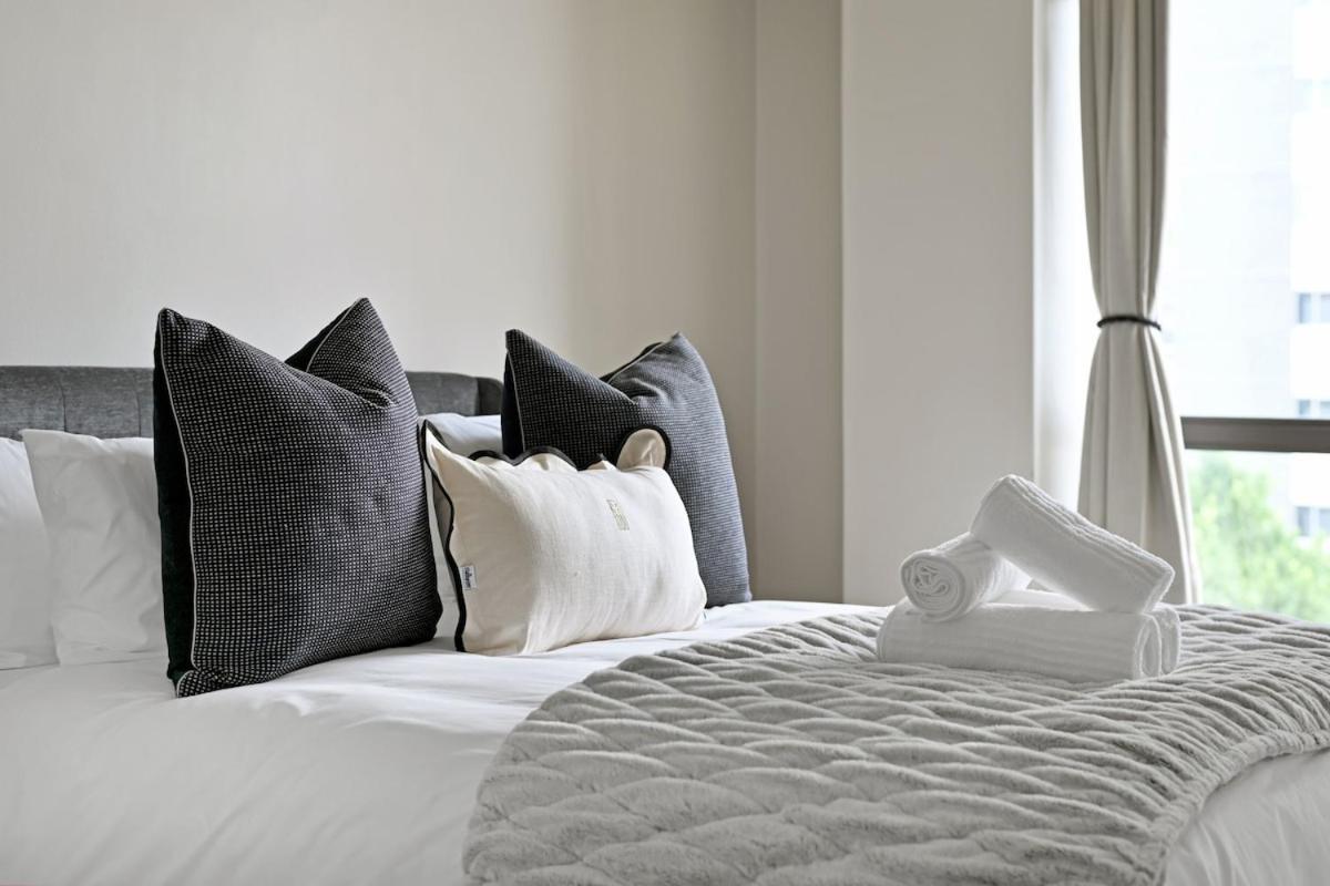 Apartment Esme Ocean Breeze 1 Bedroom In Sea Point *