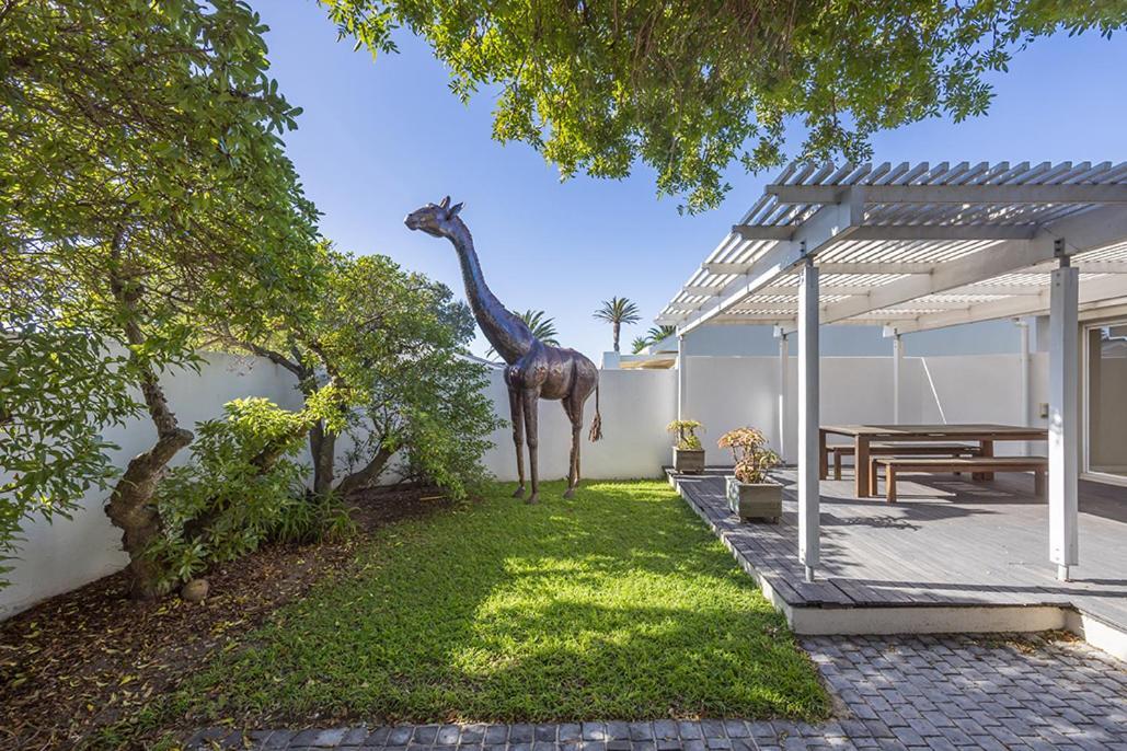 Large Villa, Walk To The Holiday home *