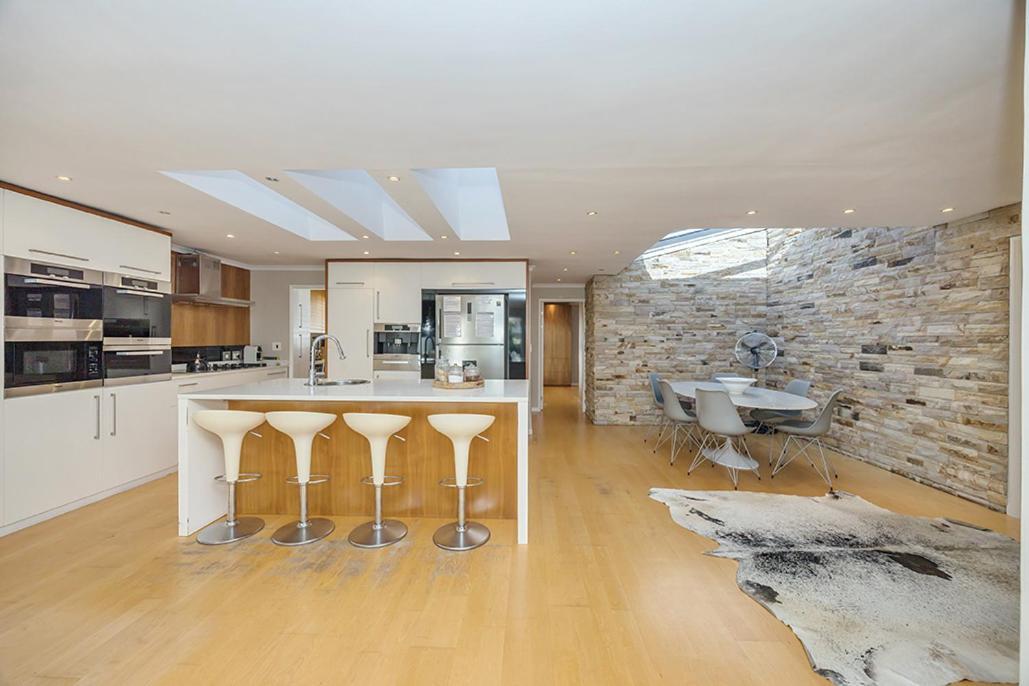 Holiday home Large Villa, Walk To The