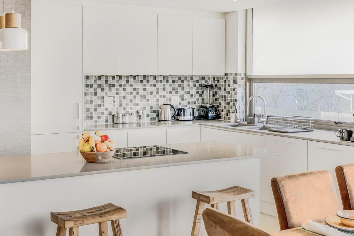 Luxury 2br Sky Views & Prime Location Apartamento Cidade Do Cabo