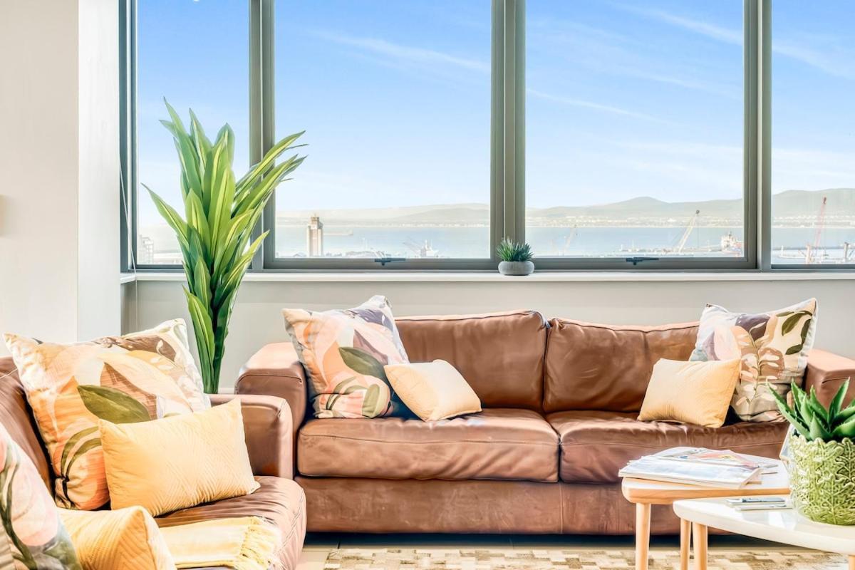 Luxury 2br Sky Views & Prime Location Apartamento