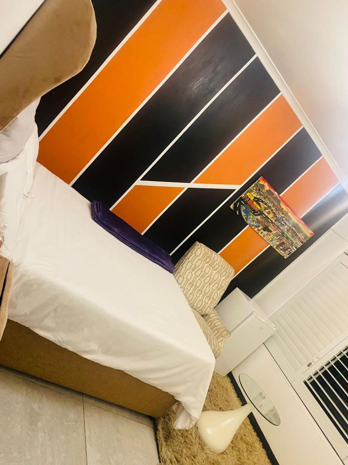 Guest house West Queens And Kings Cape Town