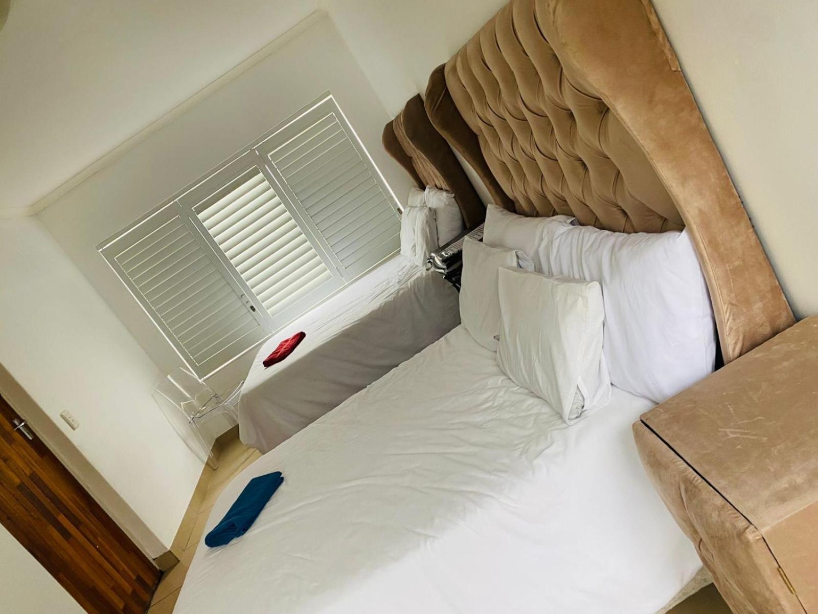 Guest house West Queens And Kings *