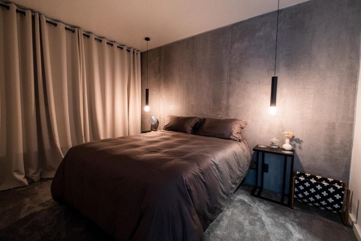Apartment Salma - New York Style 1bed L No Loadshedding *