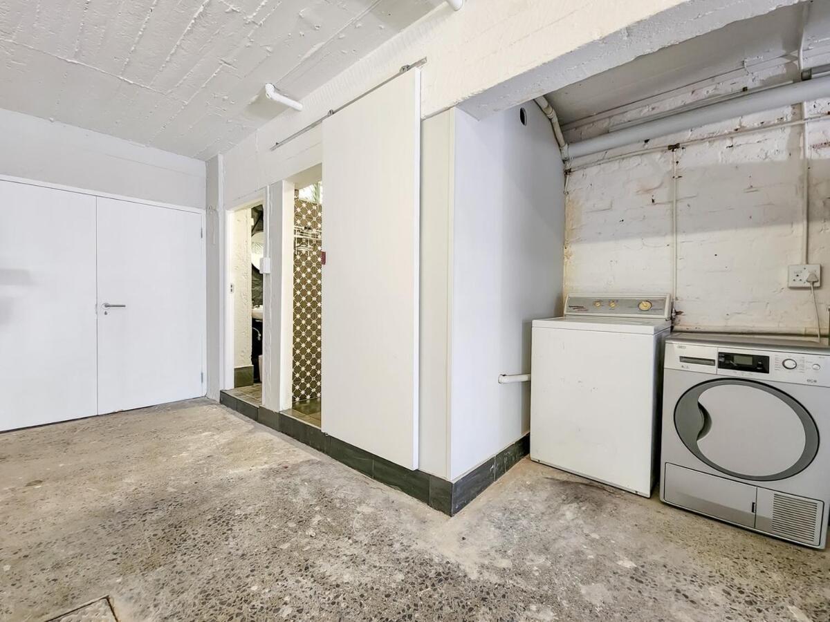 Apartment Spacious Family Near With Inverter *