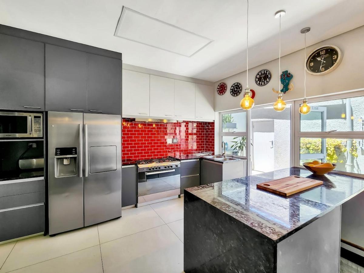 Spacious Family Near With Inverter Cape Town