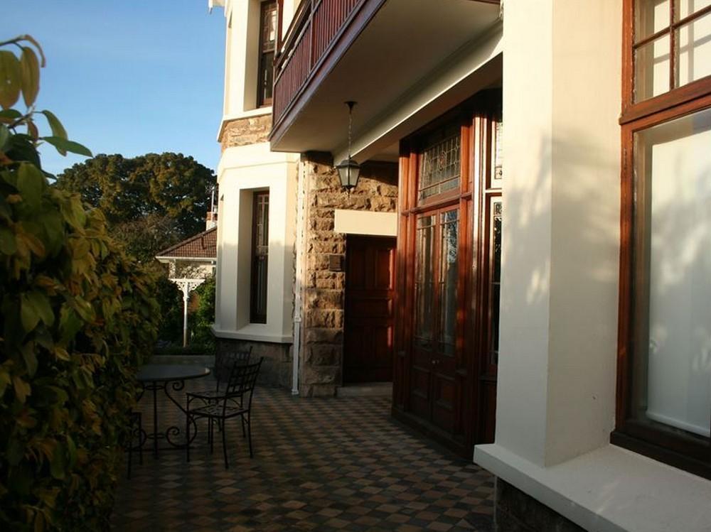 Reading House 4*