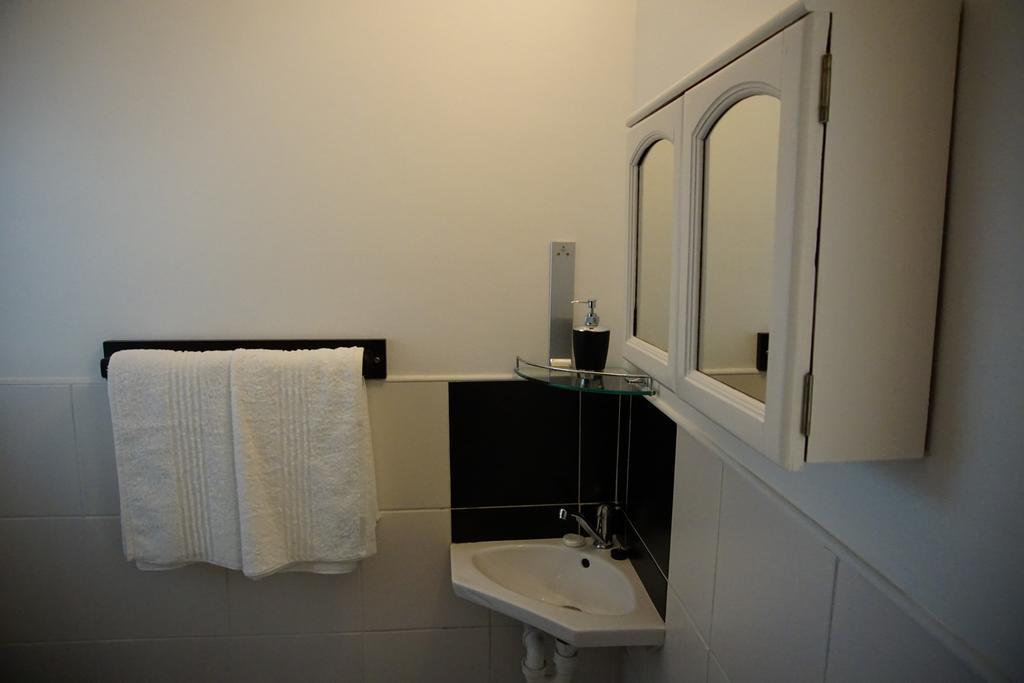 Two Door Homestay Cape Town