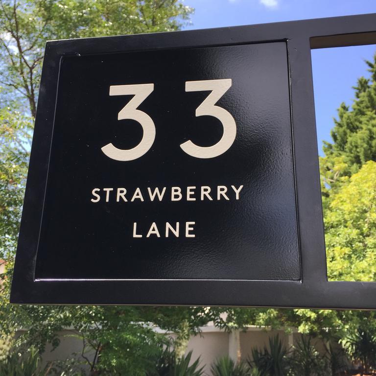 Apartment 33 Strawberry Lane - And