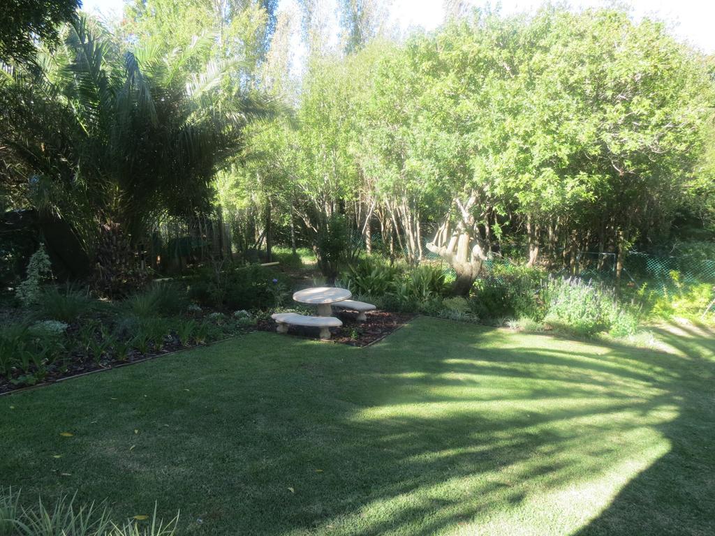Apartment 33 Strawberry Lane - And Cape Town