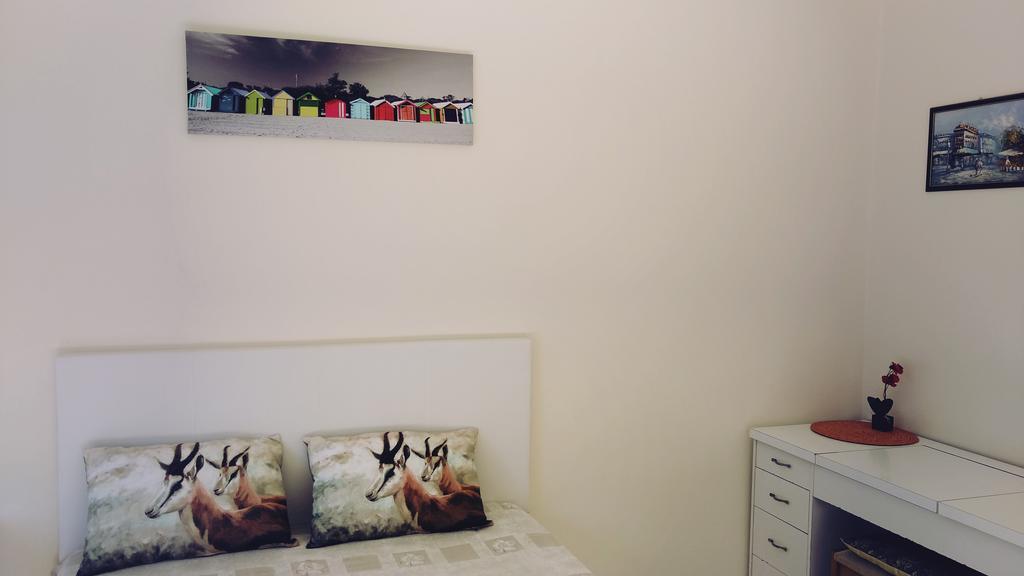 Homestay 12 Greenpoint Guesthouse *