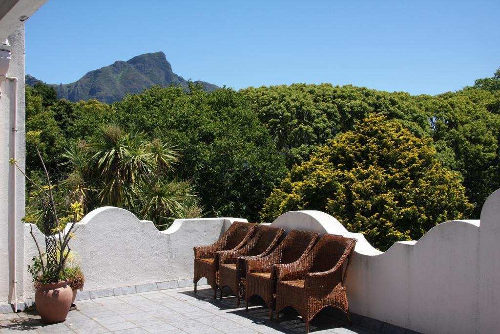 Guest house Greenways Manor