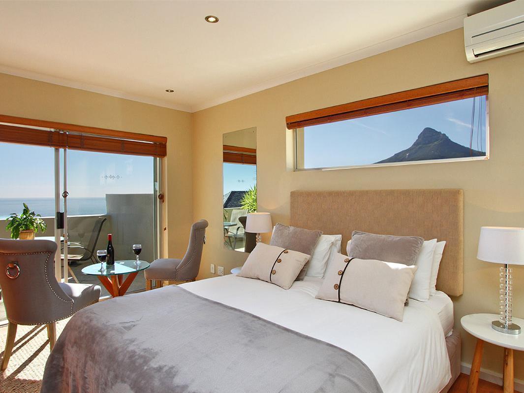 African Groove Camps Bay 4*