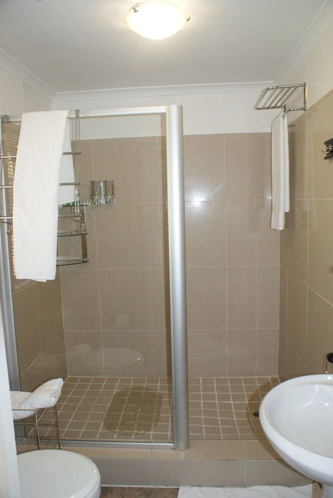 51 On Forest Drive Apartment *