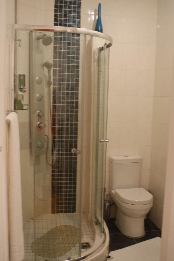 51 On Forest Drive Apartment